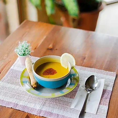 Отель Topset Кирения